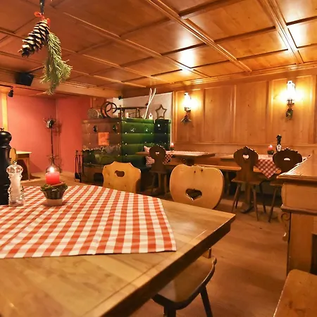 Alpina Bed & Breakfast 3*